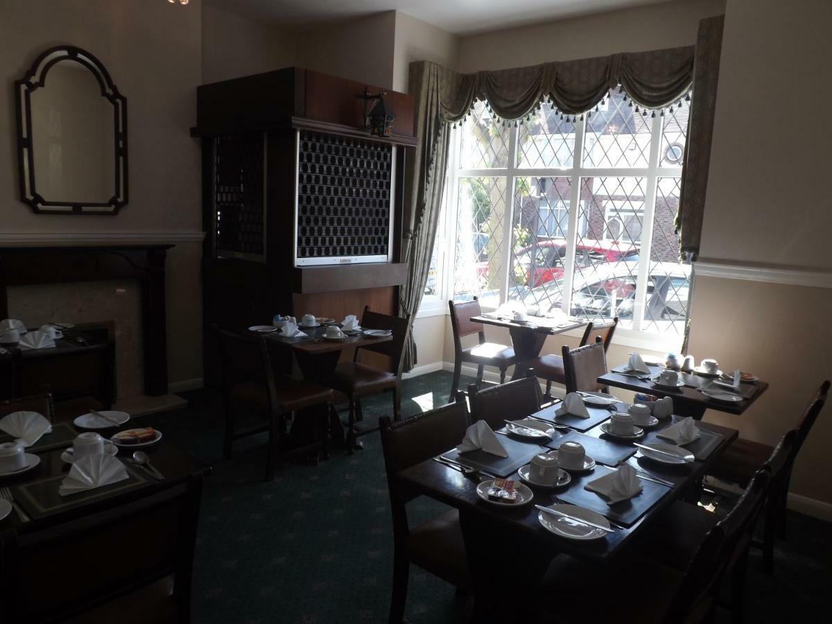 Ashleigh House Hotell Coventry Exteriör bild