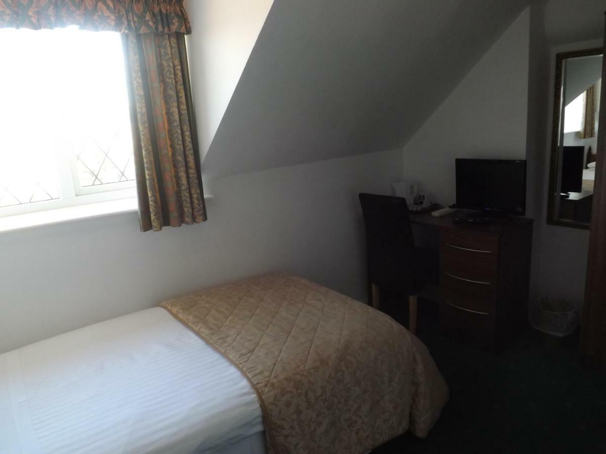 Ashleigh House Hotell Coventry Exteriör bild